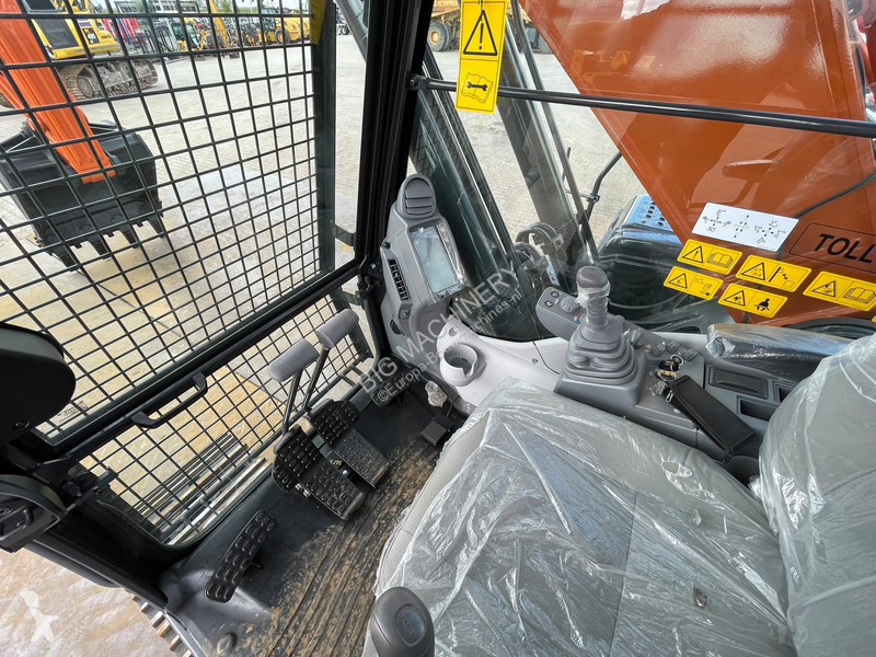 Pelle Hitachi ZX220LC-5G