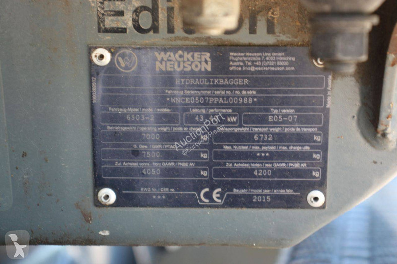 Excavadora Neuson 6503
