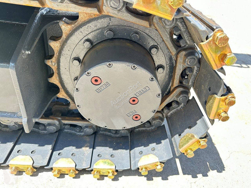 Escavadora LiuGong CLG906E