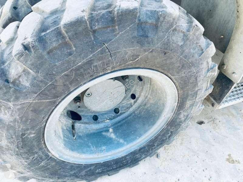 Koparka Liebherr  A 910 COMPACT LITRONIC