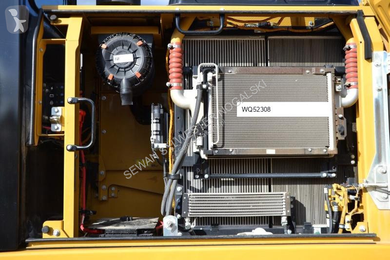 Escavadora Caterpillar 323E