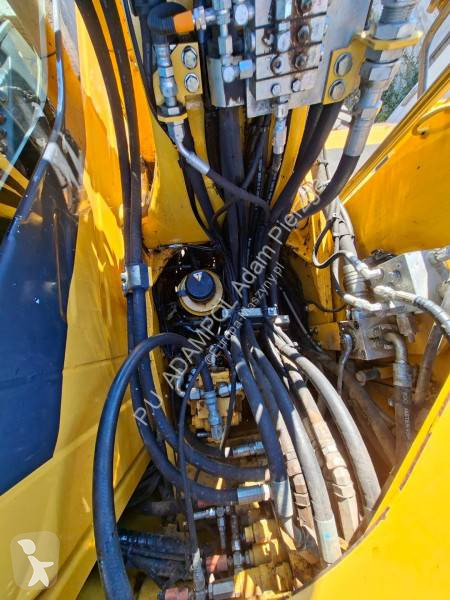 Escavadora Komatsu PW148-8