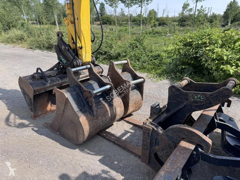Escavadora Komatsu  PW118MR-11