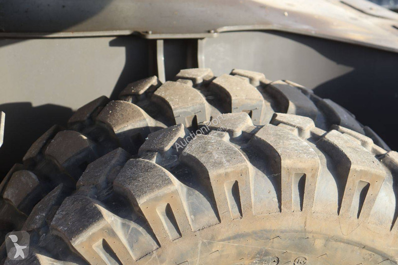 جرافة Volvo EWR150E
