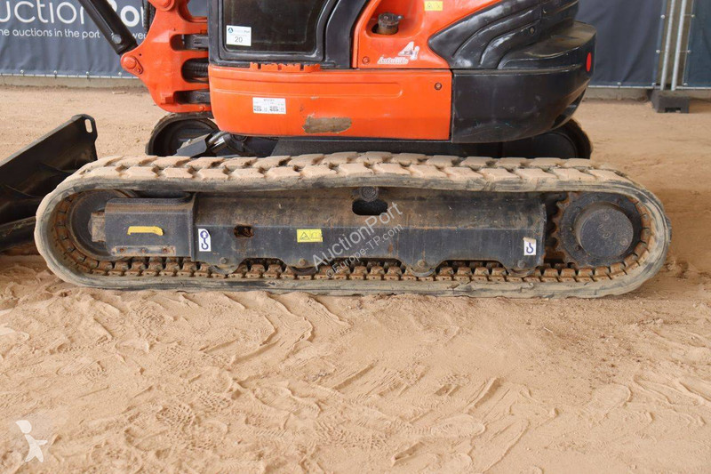 Excavadora Kubota SZ