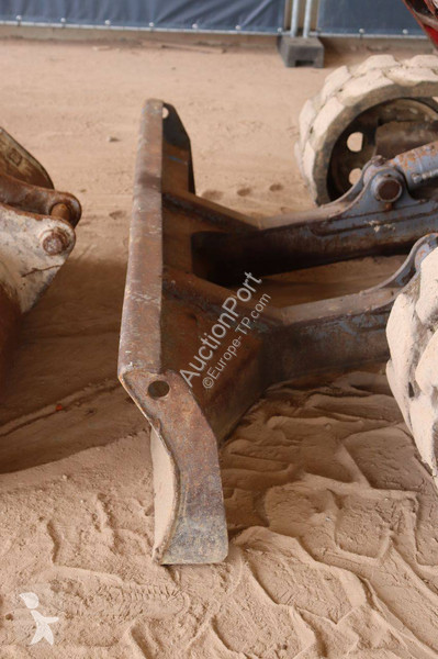 جرافة Takeuchi