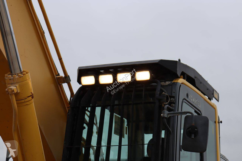 Excavadora Komatsu LC-11