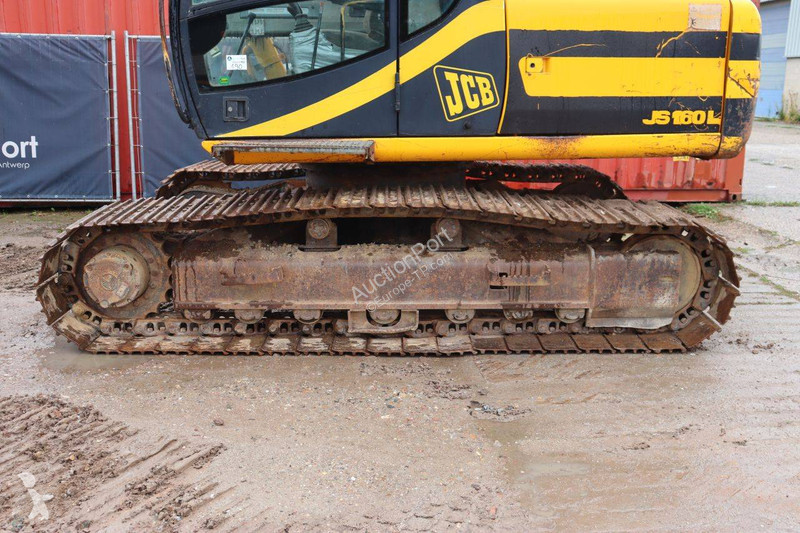 جرافة JCB