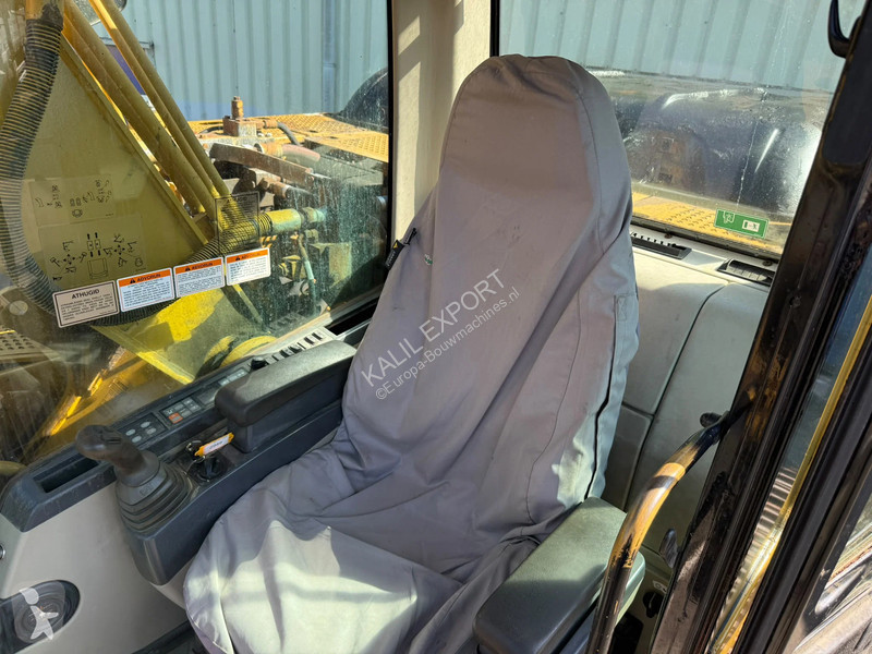 جرافة Caterpillar Excavator - 23.9T - Hammer...