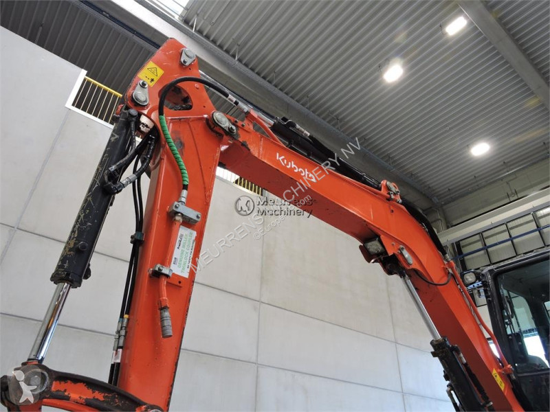 جرافة Kubota U48-4