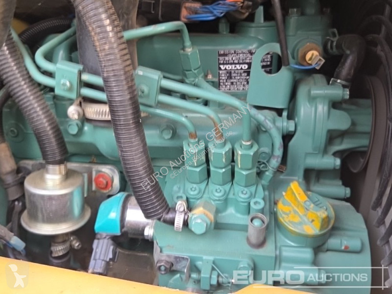 جرافة Volvo ECR25D