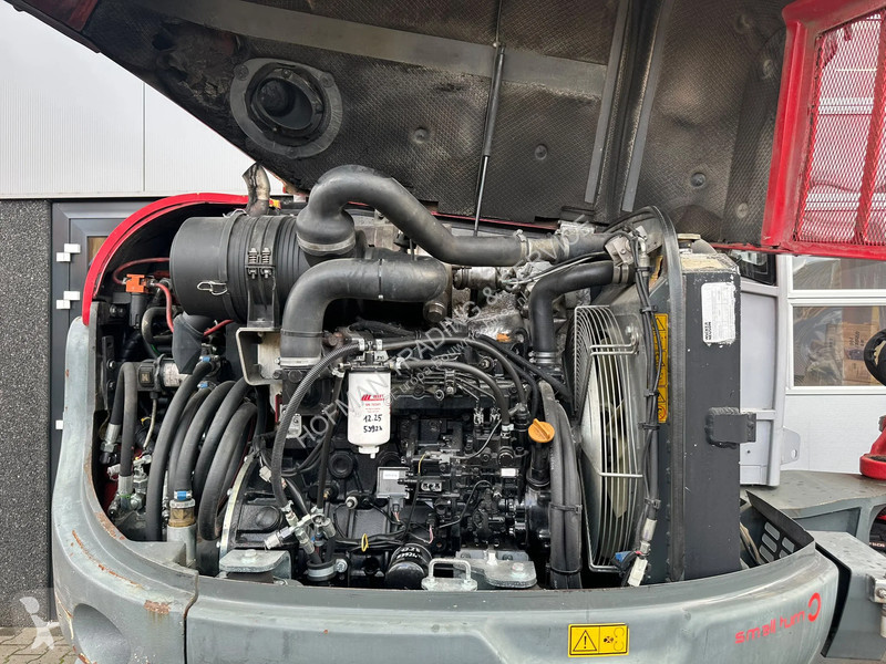 جرافة Wacker Neuson 2