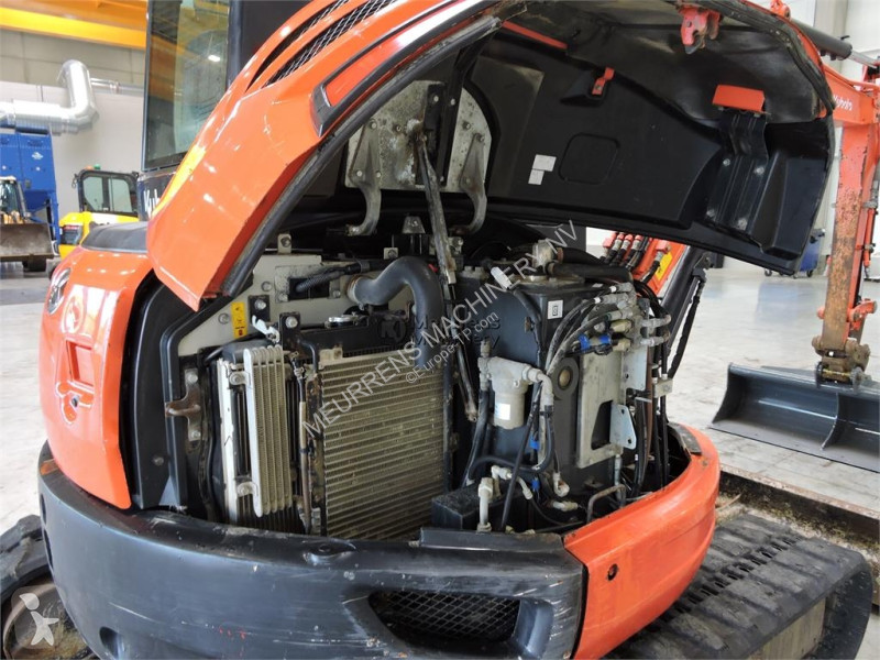 جرافة Kubota U48-4