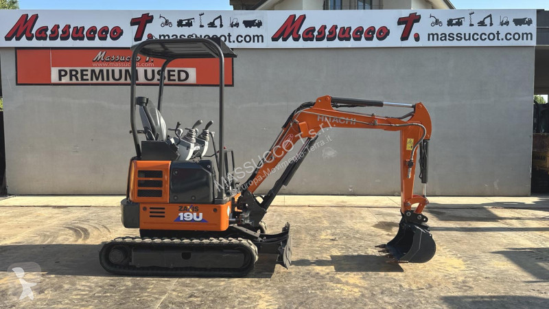 Lopatový nakládač Hitachi ZX19U-5A YR