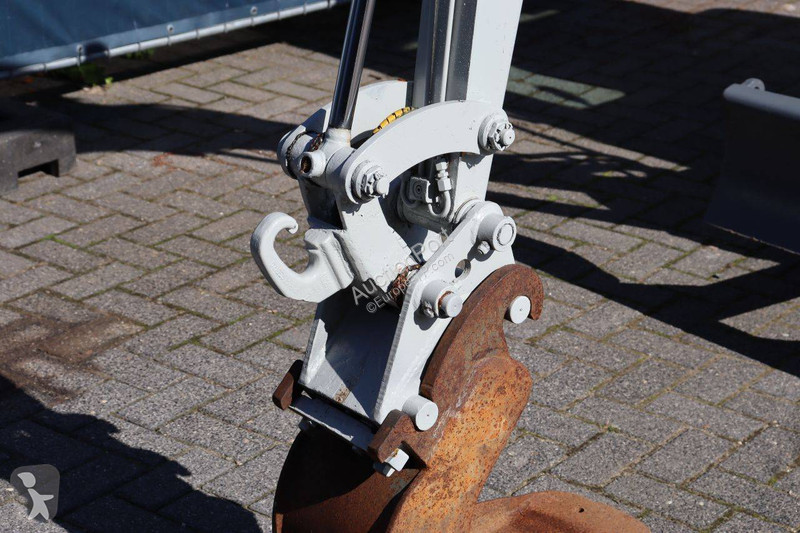 Skovel Takeuchi