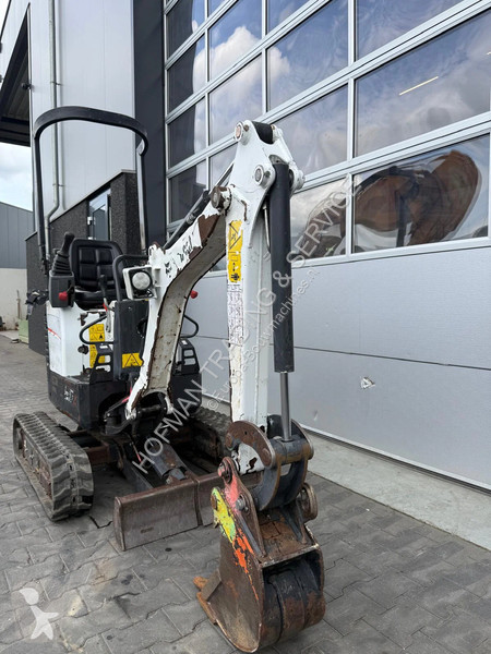 Pelle Bobcat z