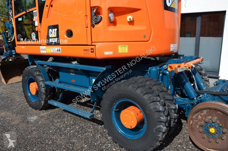 Excavadora Caterpillar M