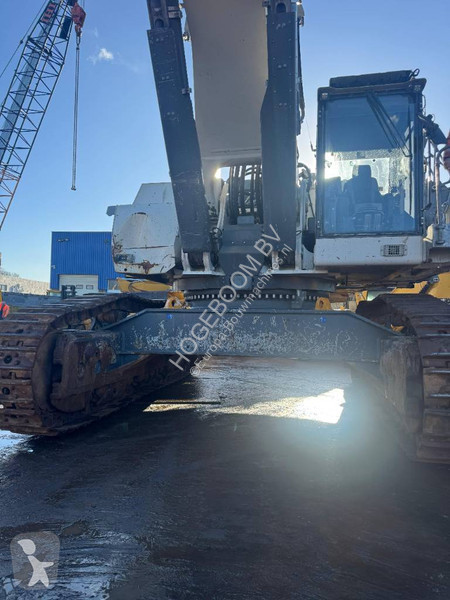 Escavadora Liebherr B