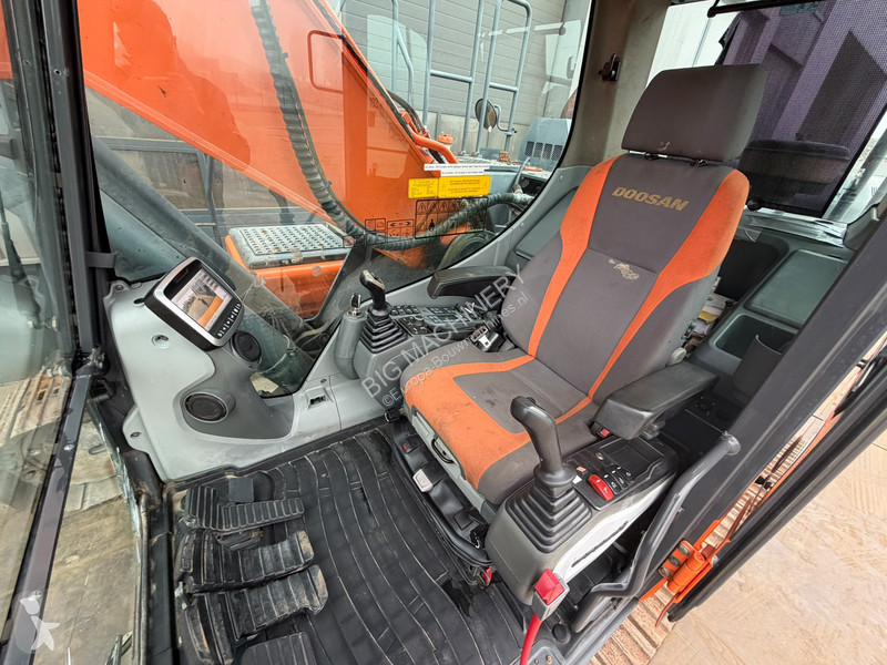 Pelle Doosan 5