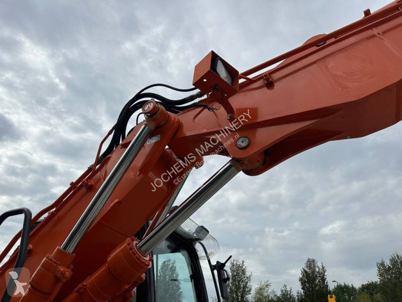 Pelle Hitachi 140 W-5