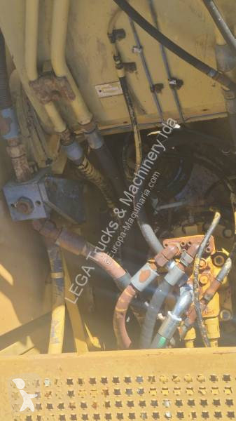 Excavator Caterpillar 320L