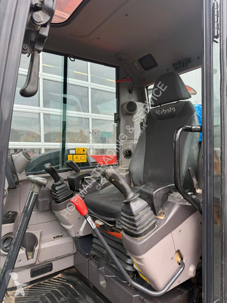 جرافة Kubota KX085-5