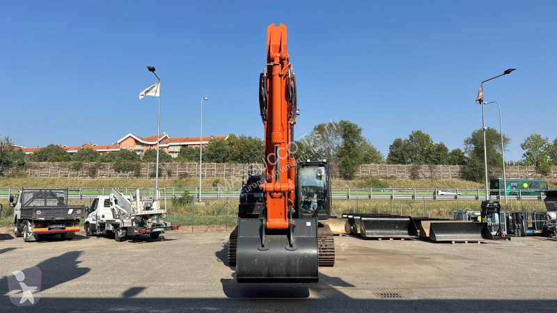 Pelle Hitachi 7