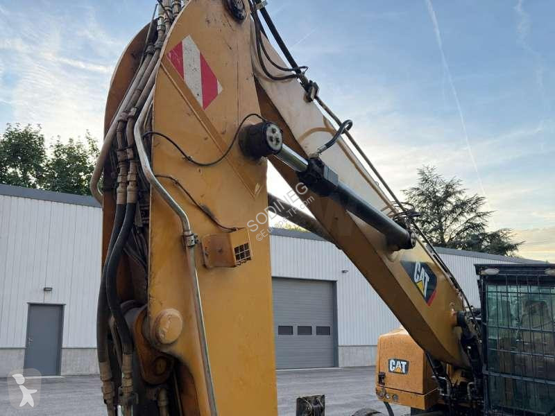 جرافة Caterpillar MH2
