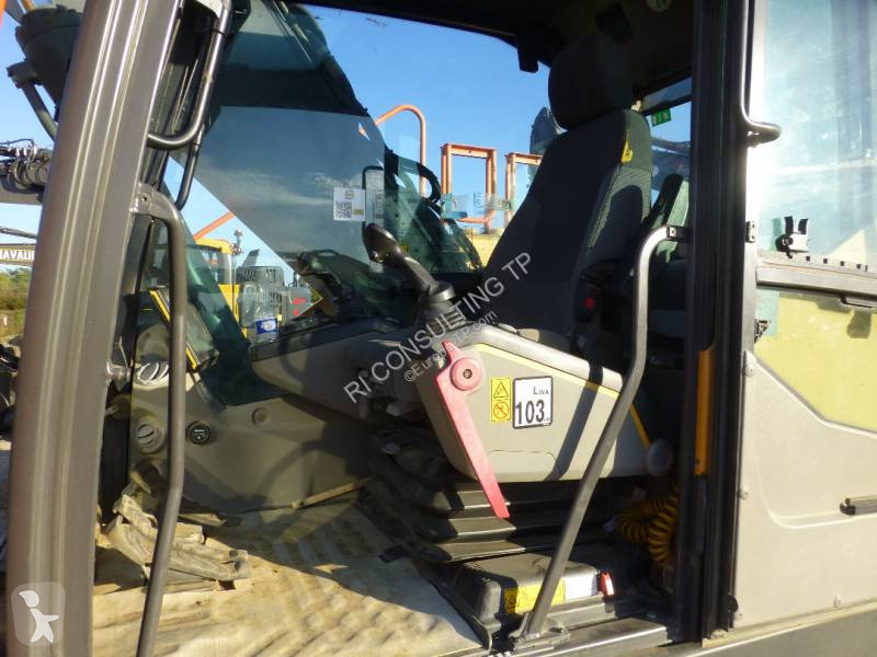 Pelle Volvo EC 250 EL