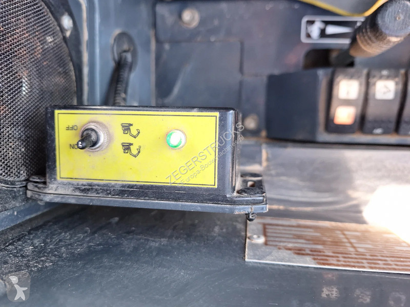 Pelle Kobelco SK-55-SRX-6