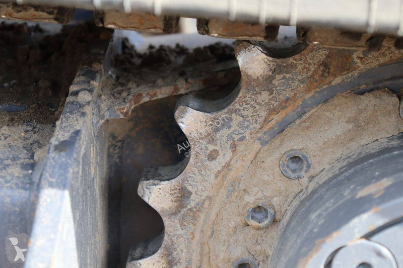 جرافة Eurotrac HE26SR