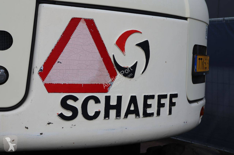 جرافة Schaeff TW85