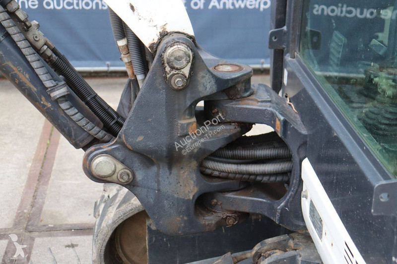 جرافة Kubota