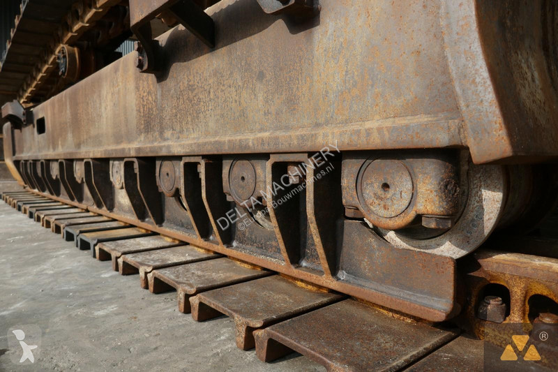 Багер Caterpillar LME
