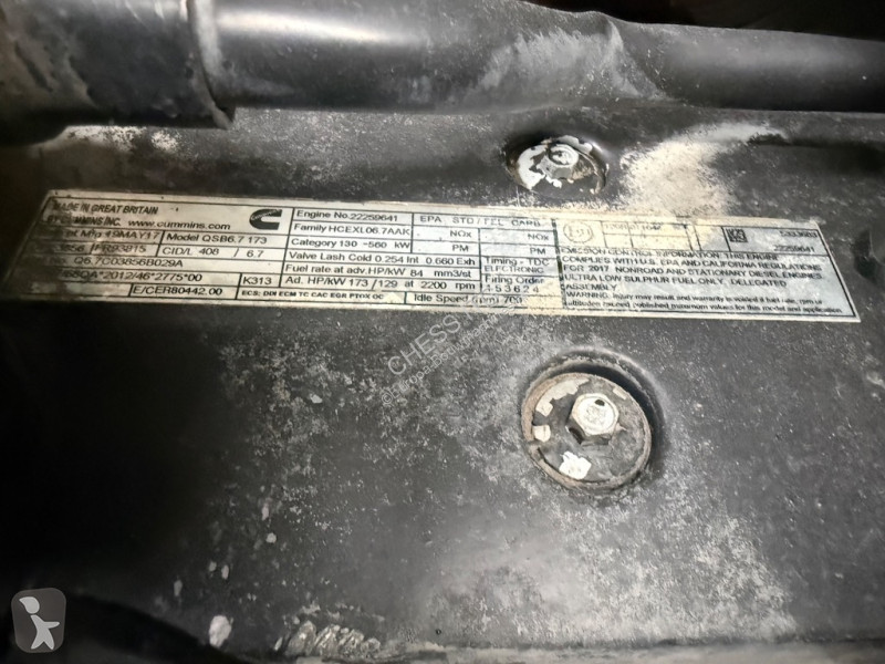 جرافة Sennebogen 825 E - 825 E - 825 E - 825 -