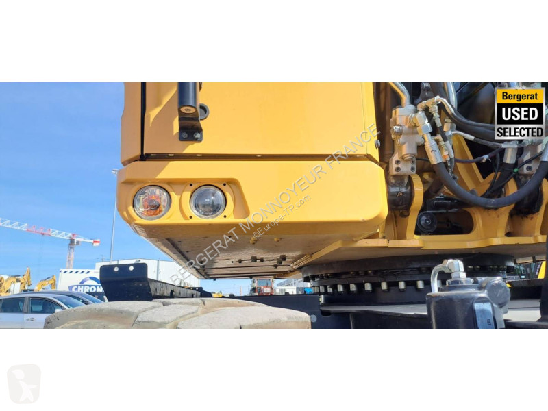 Багер Caterpillar