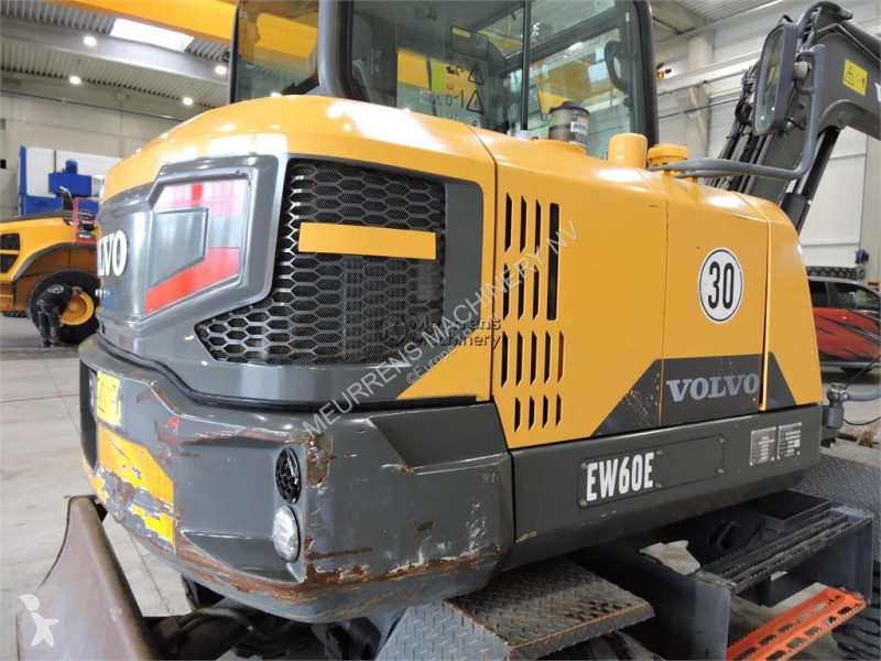 Escavadora Volvo EW60E