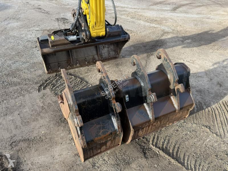 Escavadora Komatsu I-11E0