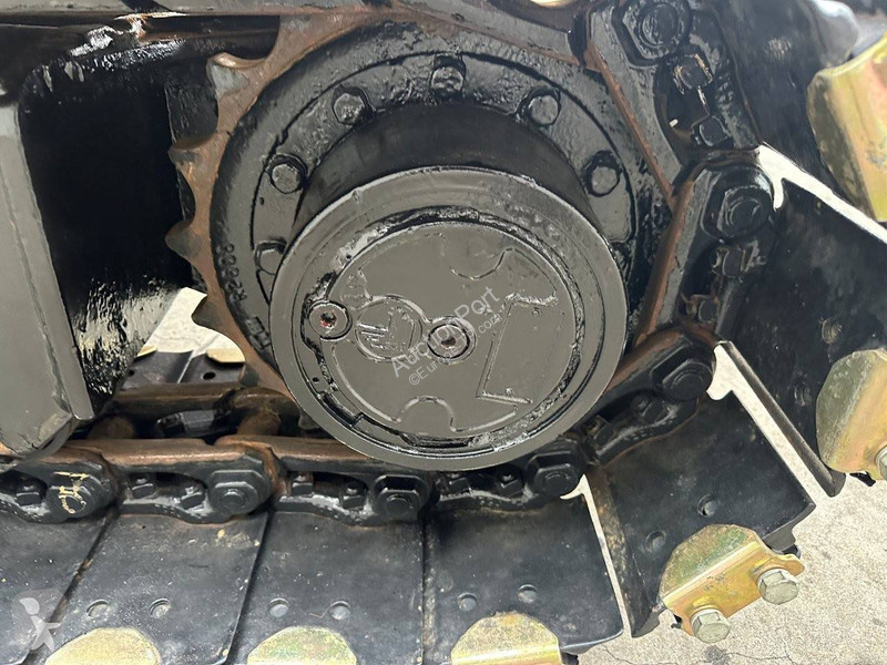 Escavadora JCB 8056