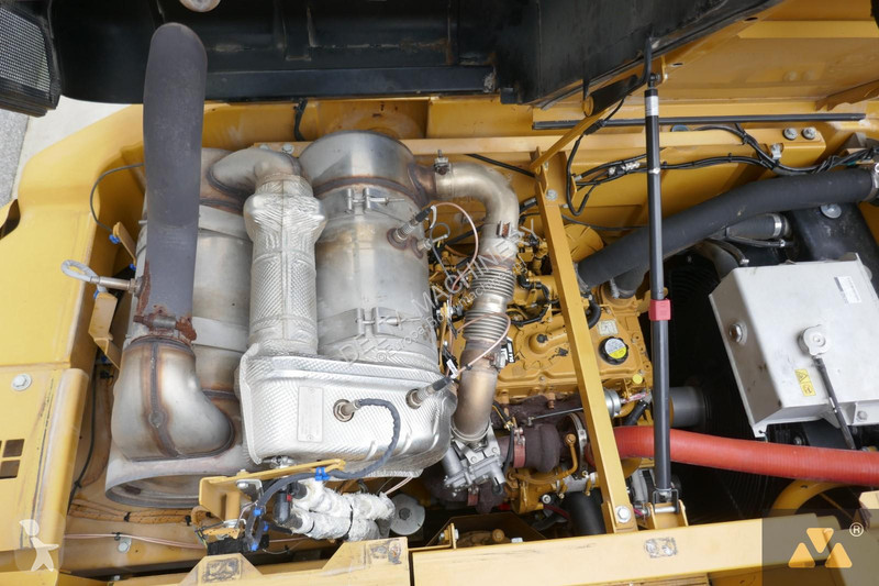 Excavator Caterpillar 325F LCR