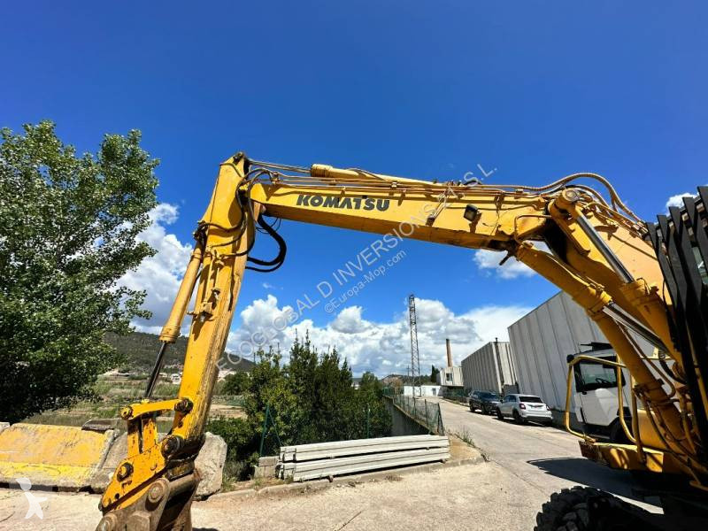 جرافة Komatsu 6K