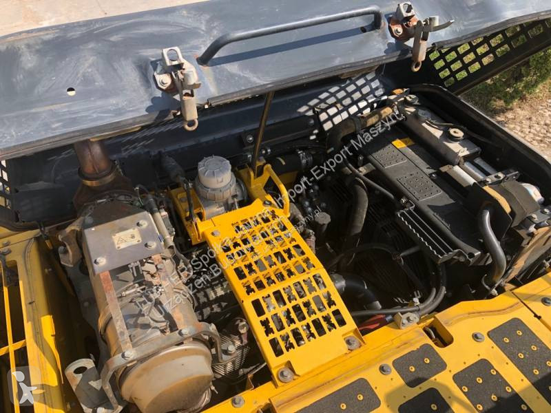 Escavadora Komatsu PC240LC-10