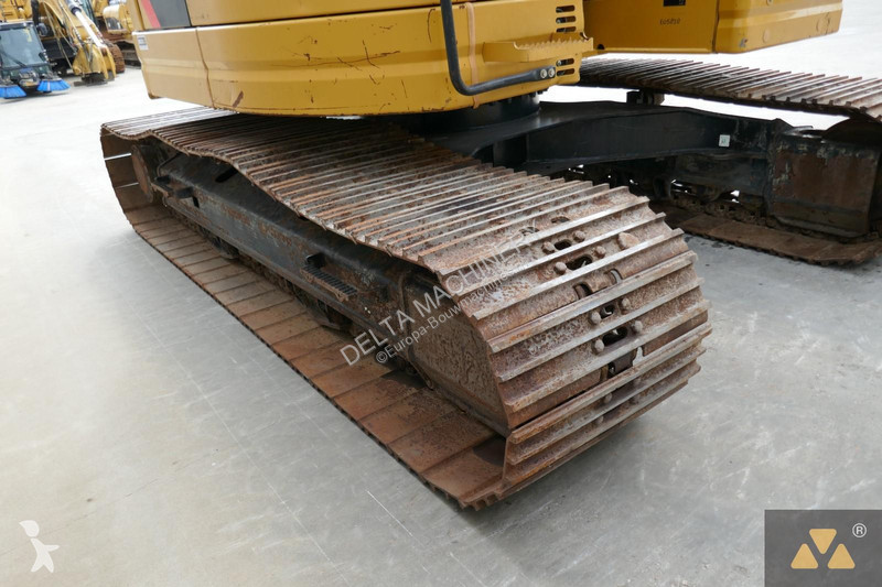 Excavator Caterpillar 325F LCR