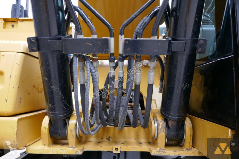 Excavator Caterpillar FL