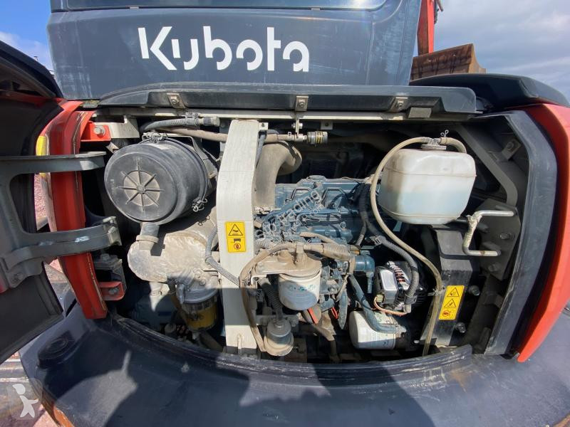 Escavatore Kubota 057-4