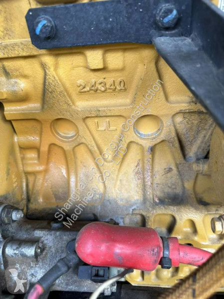 Lopatový nakládač Caterpillar 305.5E