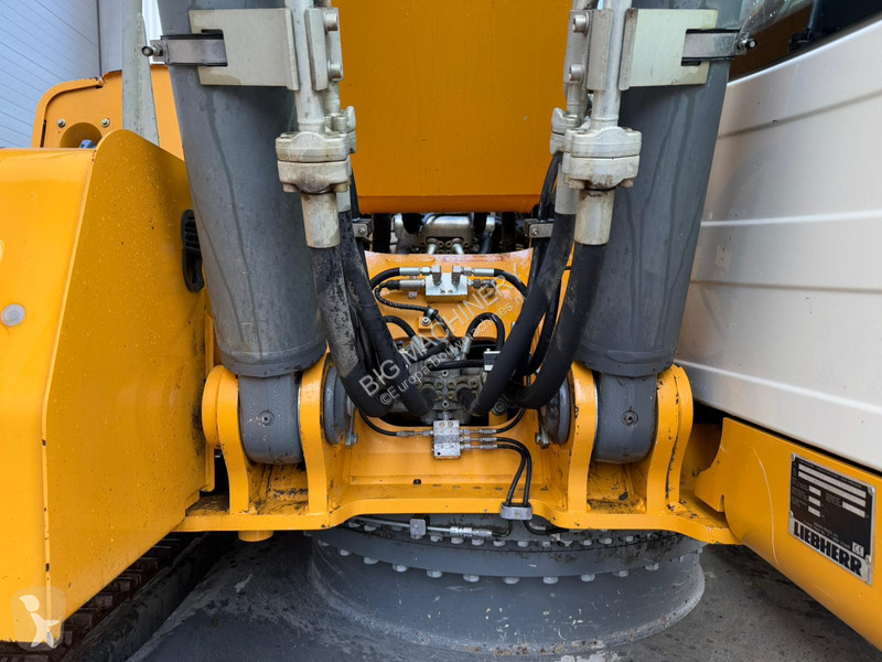 Excavadora Liebherr R926 LC