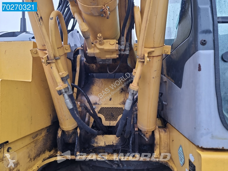 Lopatový nakládač Komatsu PC228 US LC
