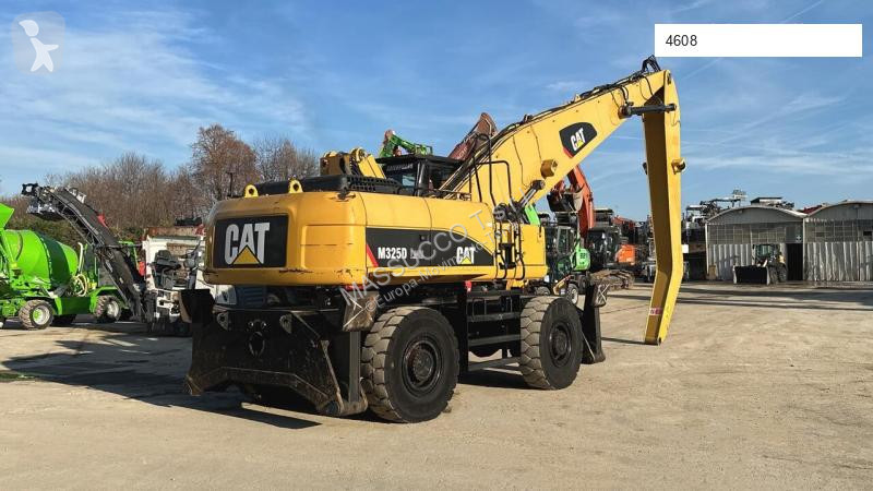 Escavatore Caterpillar D 4X4