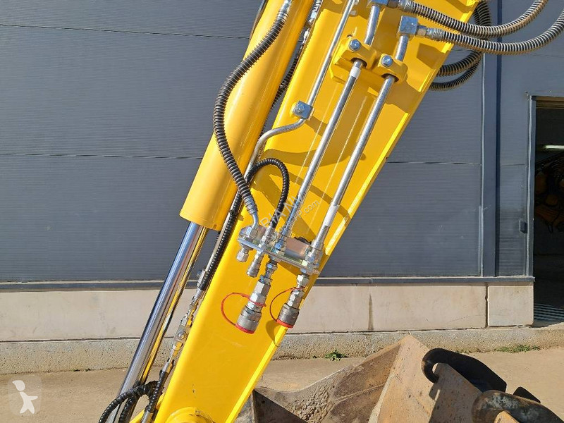 Escavatore Komatsu MR-11E0